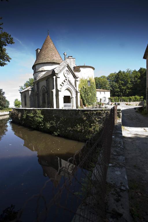Saint-Dier-dʼAuvergne Chateau Des Martinanches المظهر الخارجي الصورة