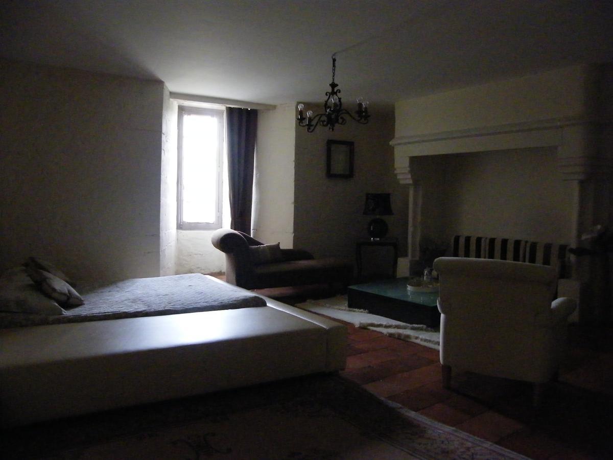 Saint-Dier-dʼAuvergne Chateau Des Martinanches المظهر الخارجي الصورة
